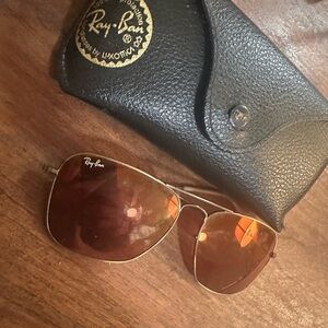 Ray-Ban Aviator Sunglasses with Case
